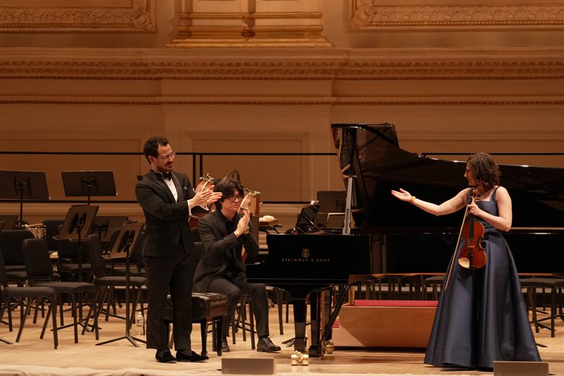 Kairos Duo in performance
